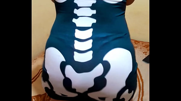 Aurora Estelar Y su Video Largo con Vestido de Calaverita