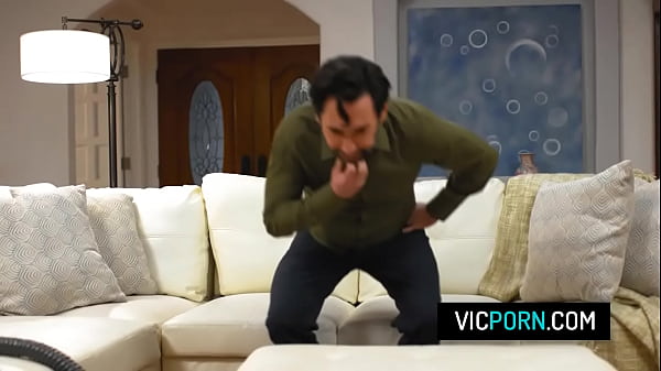 Instead of using the vacuum i can suck your cock – Tommy Pistol, Lauren Phillips