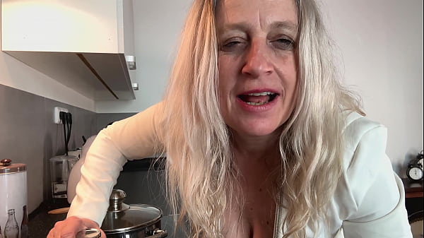 Hot fisting experience in the kitchen in private