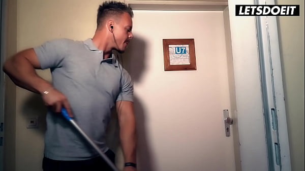 Teen Babe Sofi Gets Deep Fuck with Janitor – HORNY HOSTEL