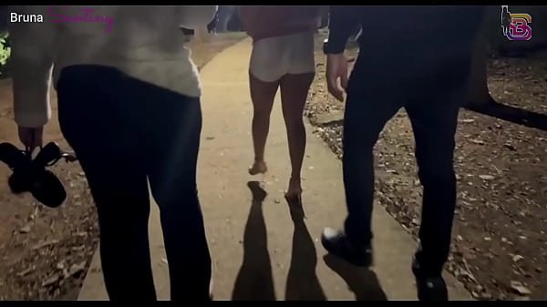 Mais um dia eu sendo puta de corno no gloryHole – Gozei no pau deles e o corno só gravando