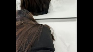 De perrito y sentones para disfrutar las nalgotas de mi putiesposa al final le lleno las nalgas de leche