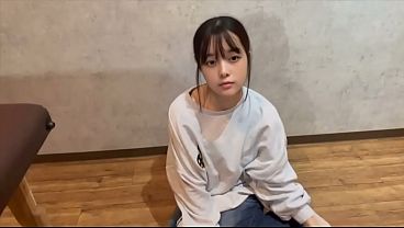 【自撮りオナニー】いつもオナニーばっかりしてるからたまにはチンカスがついていて臭いおちんちん挿れてみたい。