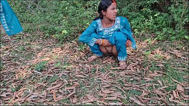 My girlfriend first fucks me with the banana and then takes me to the ultimate vibrator orgasm